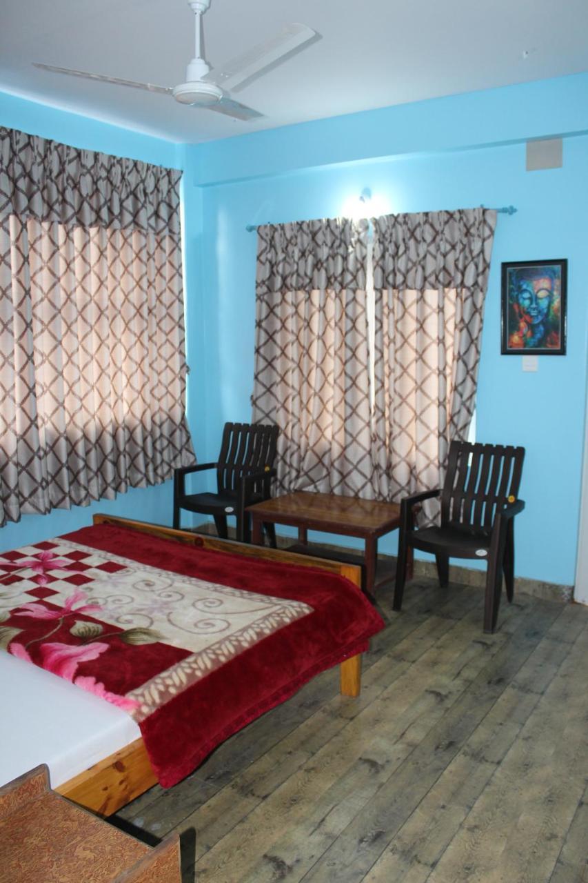 Bickey'S Homestay Pokhara Exterior photo