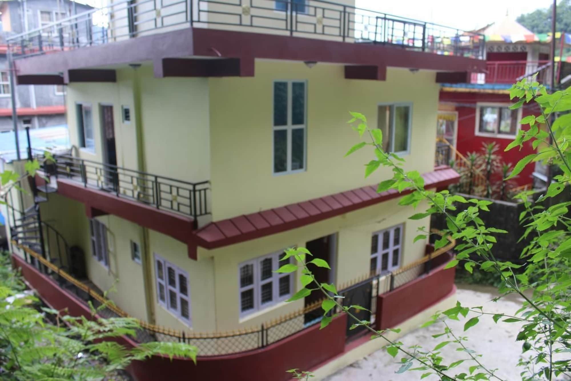 Bickey'S Homestay Pokhara Exterior photo